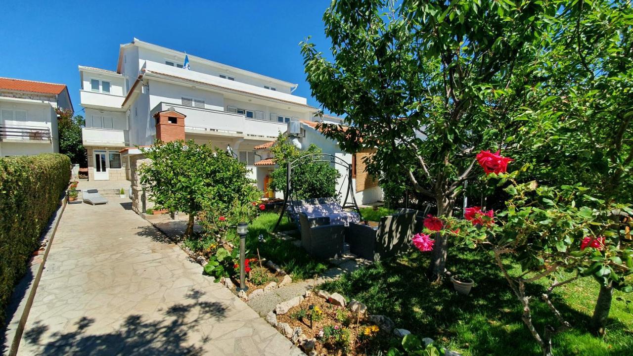 Fam. Grce Apartament Barbat na Rabu