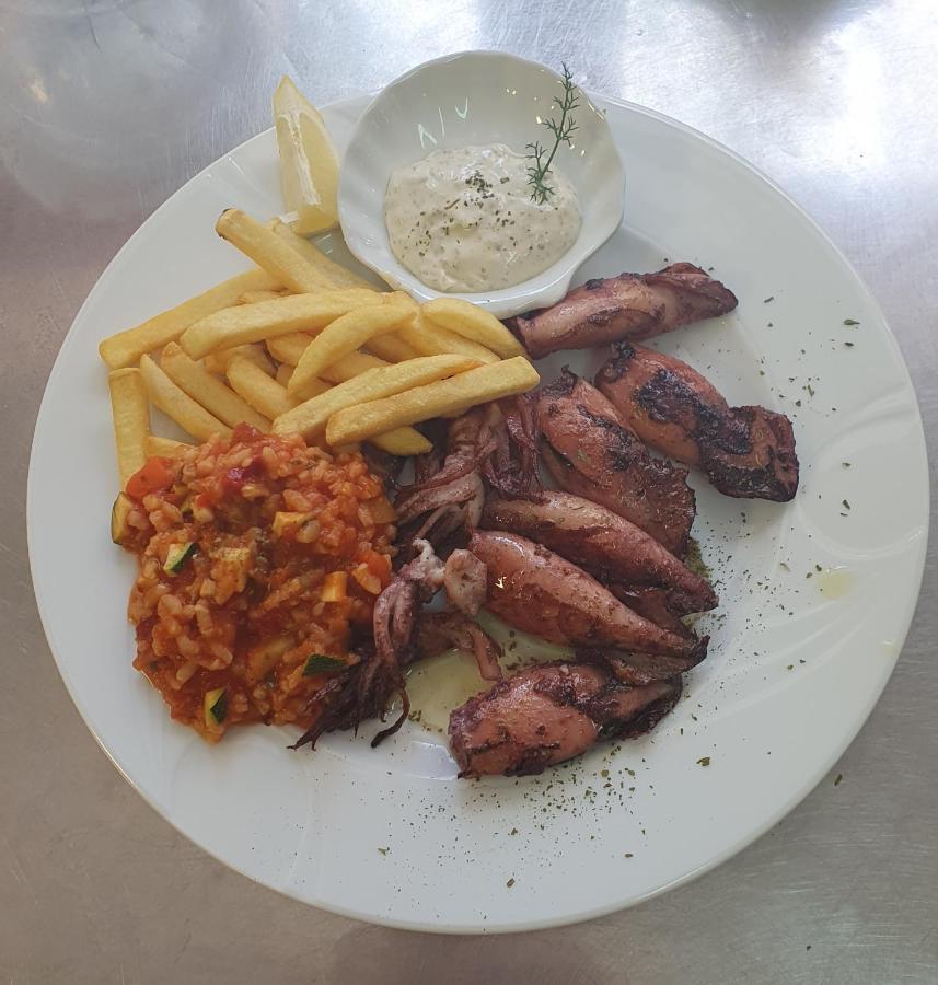 Fam. Grce Barbat na Rabu