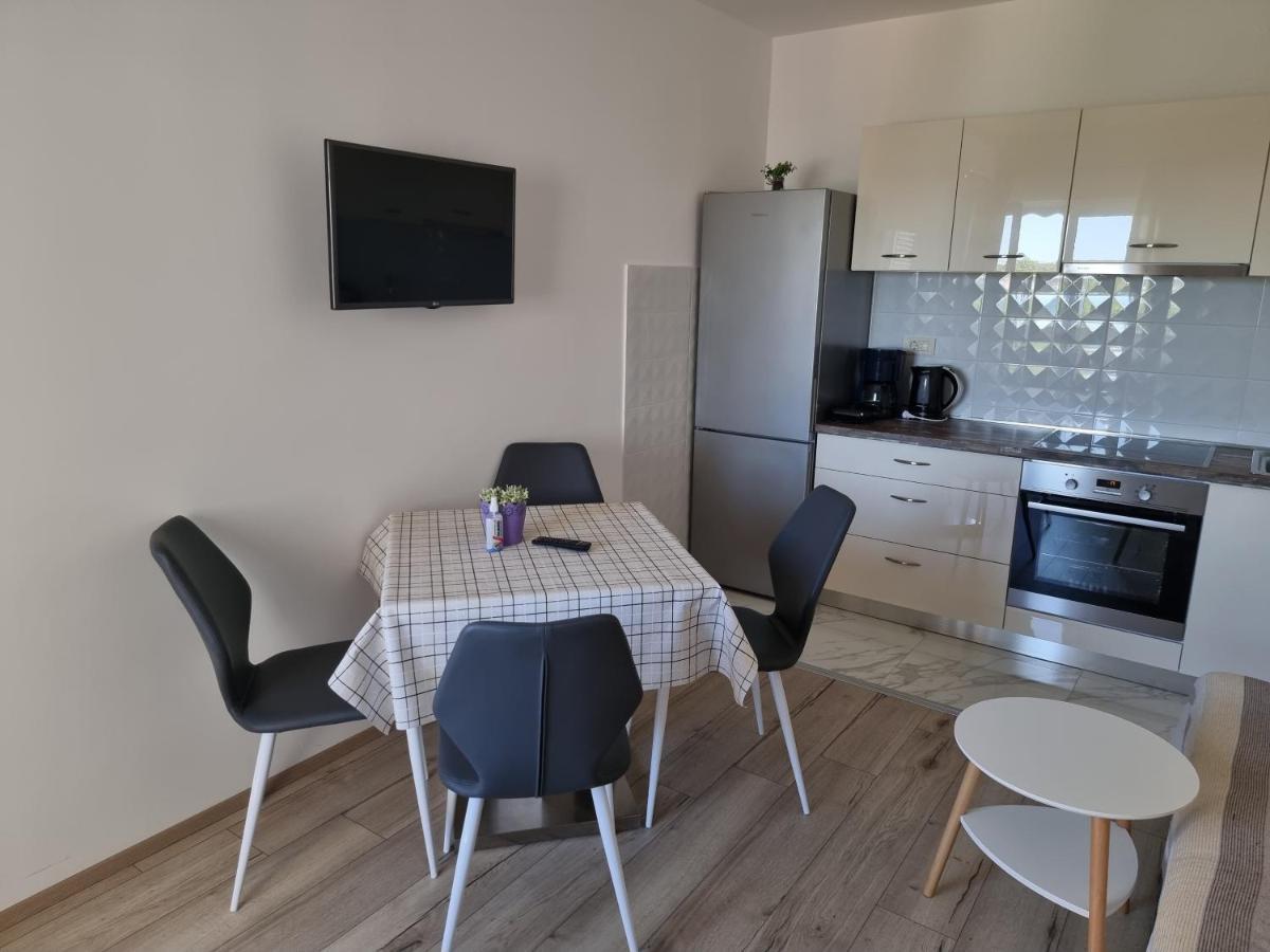 Fam. Grce Apartman Barbat na Rabu